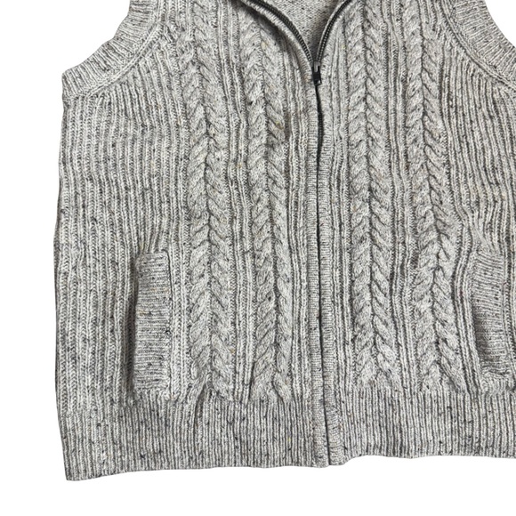 Orvis Full Zip Wool Cashmere Sweater Vest Medium Flecked Luxury Hiking Outdoors - Picture 3 of 8